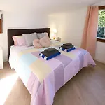 Amazing Puerto Del Carmen 4 Bedrooms Seaside Private Pool And Stunning Mountain Views Lanzarote 빌라