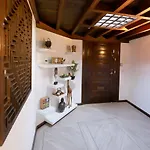 Amazing Puerto Del Carmen 4 Bedrooms Seaside Private Pool And Stunning Mountain Views Lanzarote * Tías