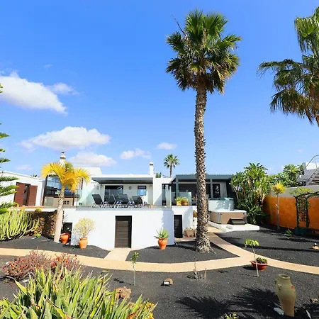 Amazing Puerto Del Carmen 4 Bedrooms Seaside Private Pool