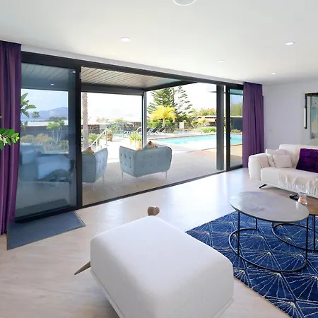 Amazing Puerto Del Carmen 4 Bedrooms Seaside Private Pool Villa Tías