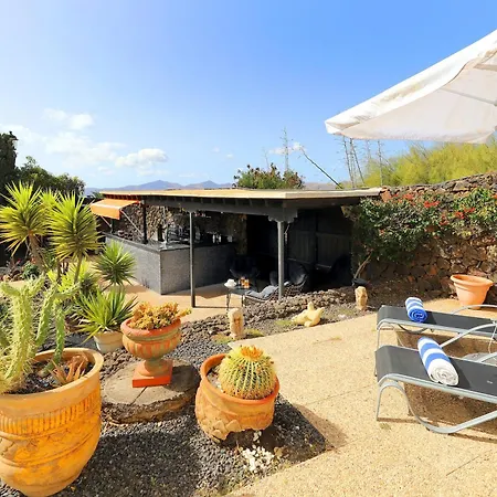 Amazing Puerto Del Carmen 4 Bedrooms Seaside Private Pool And Stunning Mountain Views Lanzarote *